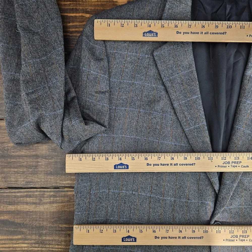 JOS A BANK Men's Sport Coat Blazer Two Button Gray Flannel Plaid Wool 46R